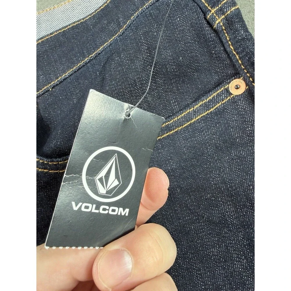 Volcom measurements photos